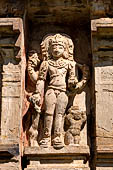 The great Chola temples of Tamil Nadu - The Brihadisvara temple of Gangaikondacholapuram. The Kailasa North (Amman) temple. 